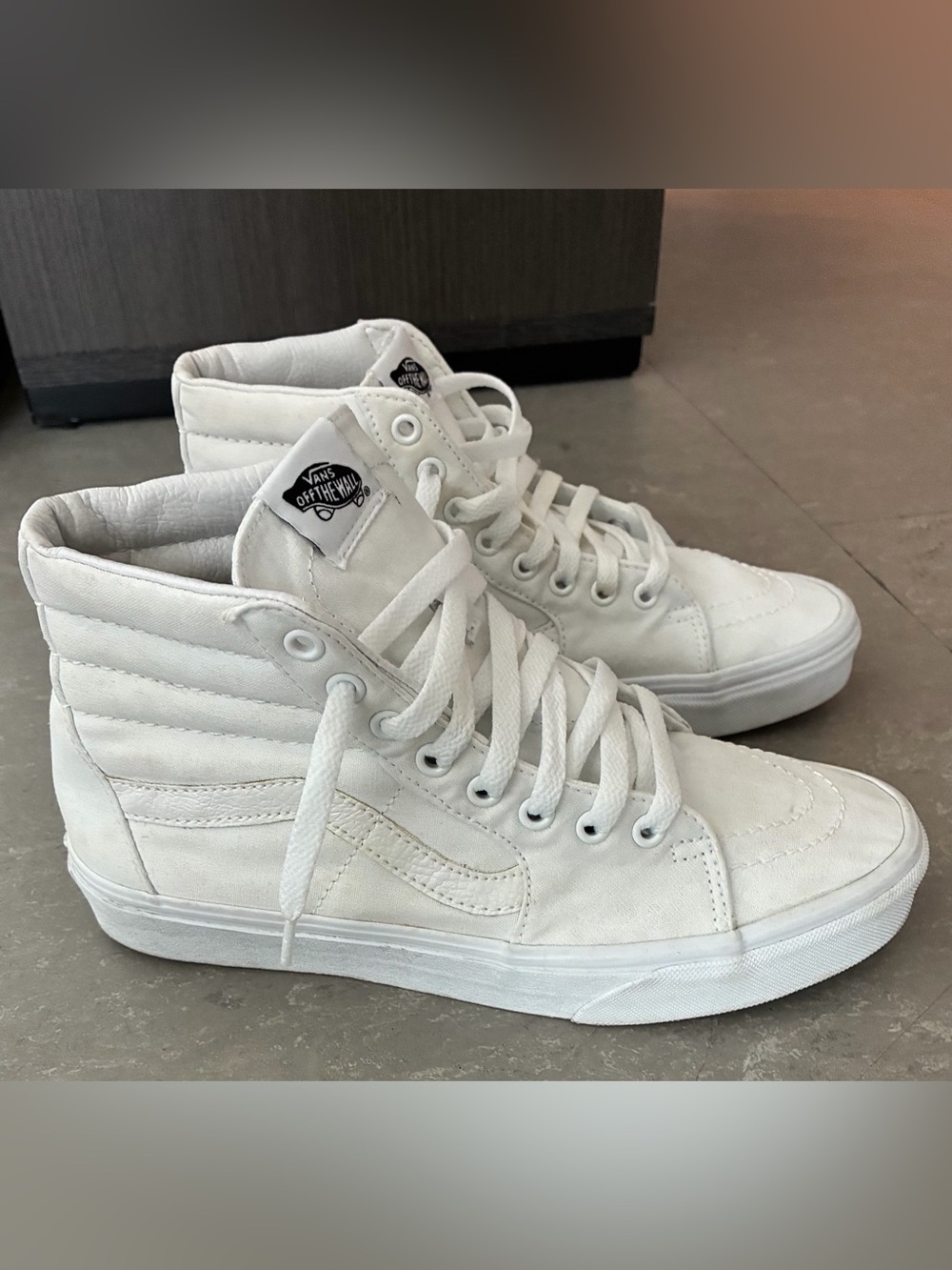 Men’s Vans Sk8-Hi Shoe/Sneaker in Pure White size 8